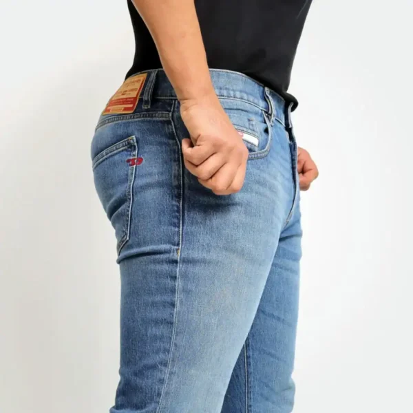 DIESEL MEN'S 2019 D-STRUKT-R0R71 SLIM JEANS - Image 4