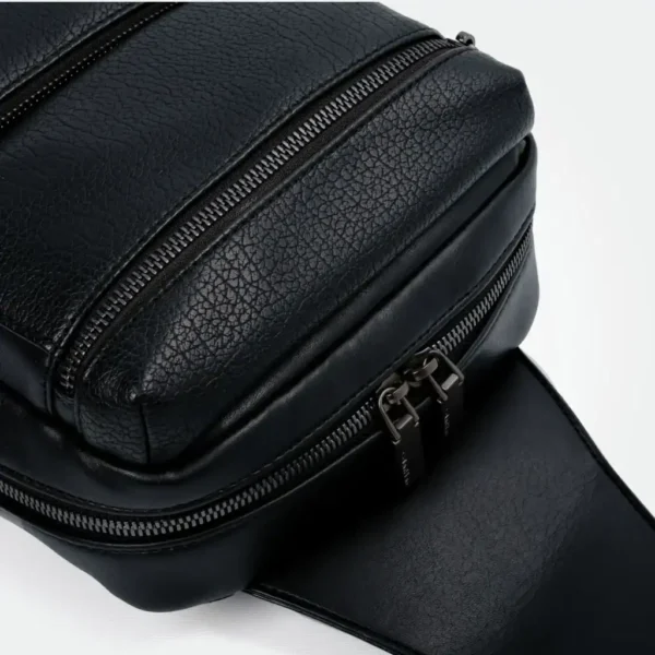 Clavin Klein Men's Messenger Bag - Image 3