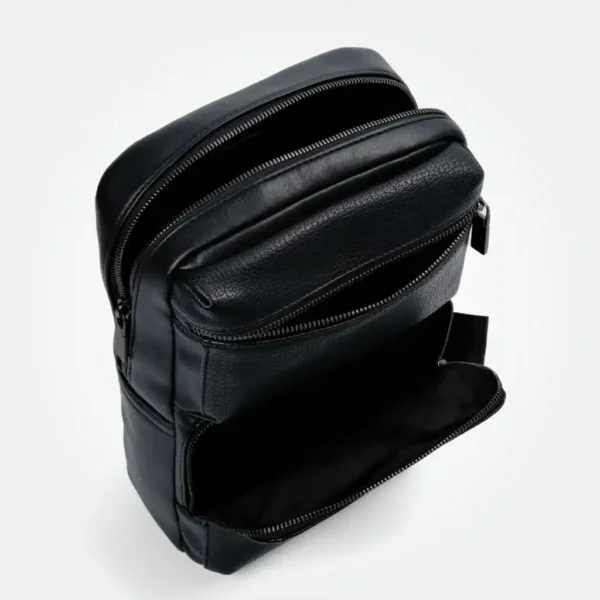 Clavin Klein Men's Messenger Bag - Image 2