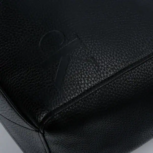 CALVIN KLEIN TOTE SLING BAG - Image 3