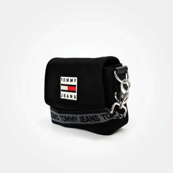 TOMMY JEANS LOGO CAMERA STYLE BAG - Image 2