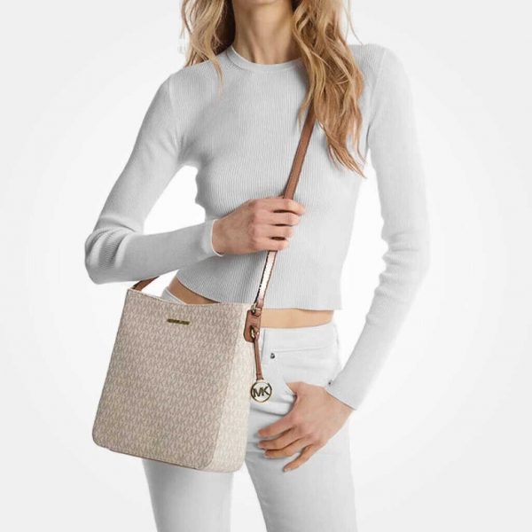 Michael Kors Jet Set Travel Large Logo Messenger Bag - Image 4