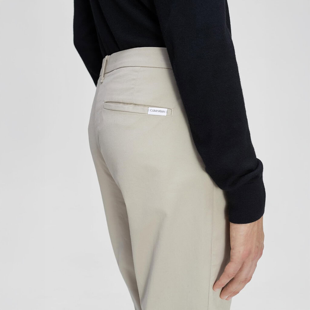 CALVIN KLEIN MEN INFINITE FLEX CHINO 4 CALVIN KLEIN MEN INFINITE FLEX CHINO - Image 4