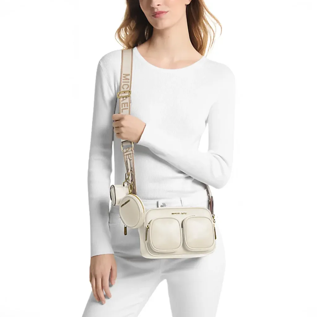 Michael Kors Jet Set Travel Medium Leather Messenger Bag 2 Michael Kors Jet Set Travel Medium Leather Messenger Bag - Image 2