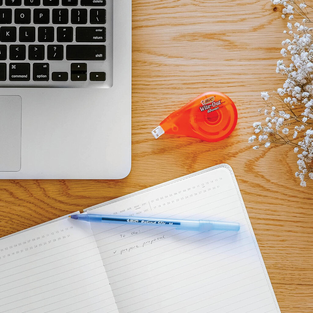 BIC Round Stic Xtra Life Blue Ballpoint Pens 4 BIC Round Stic Xtra Life Blue Ballpoint Pens - Image 4